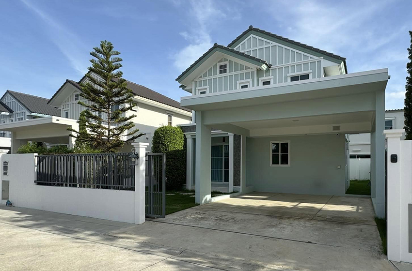 House with Shared Pool for rent in Bangnatrad
